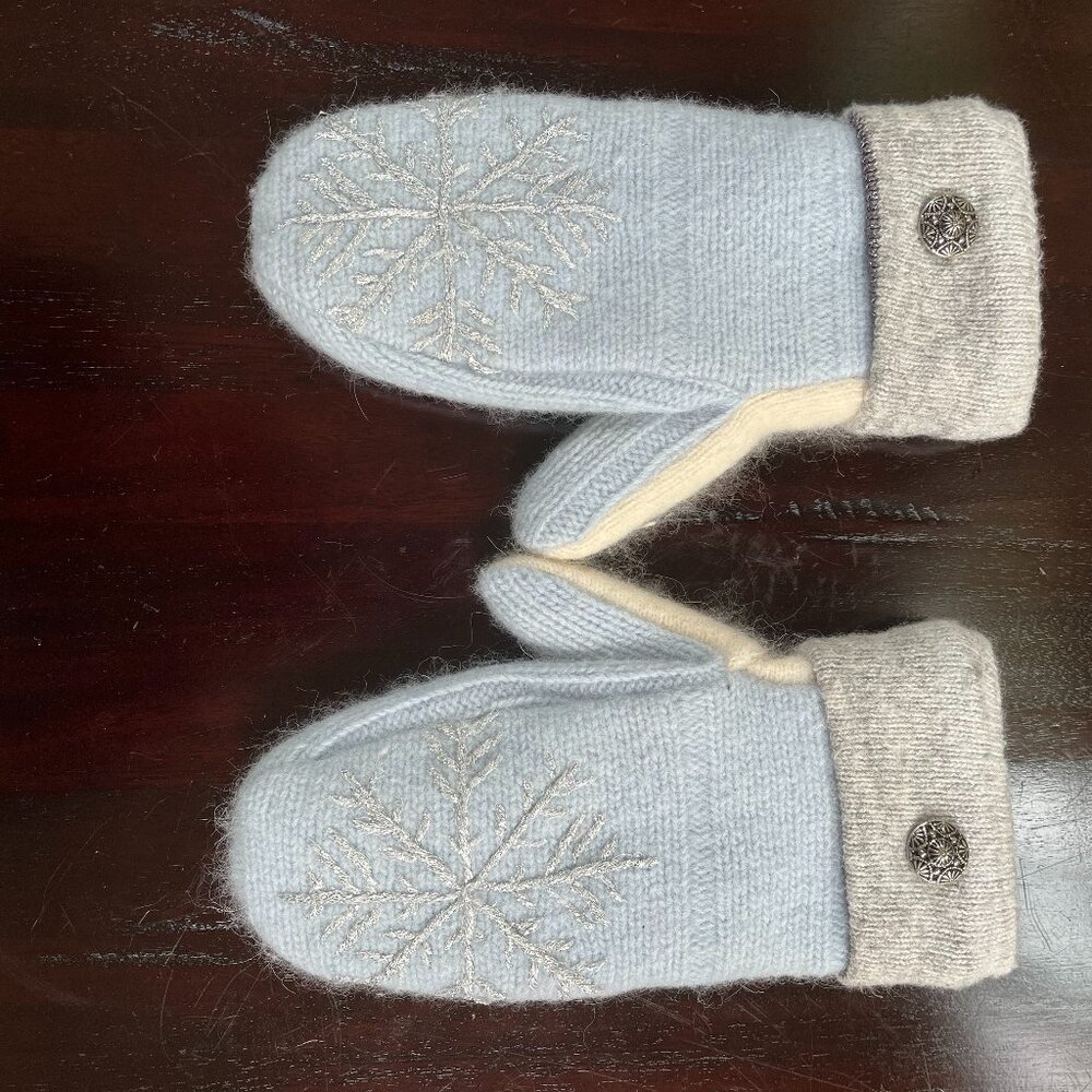 beautiful Women's Fleece lined mittens - OS